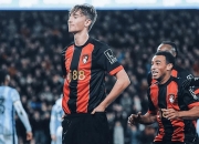 开云官网-尤文图斯惨遭意外失利，卫冕路漫漫