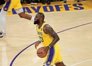 开云下载-热火轻取独行侠，詹姆斯统治全场