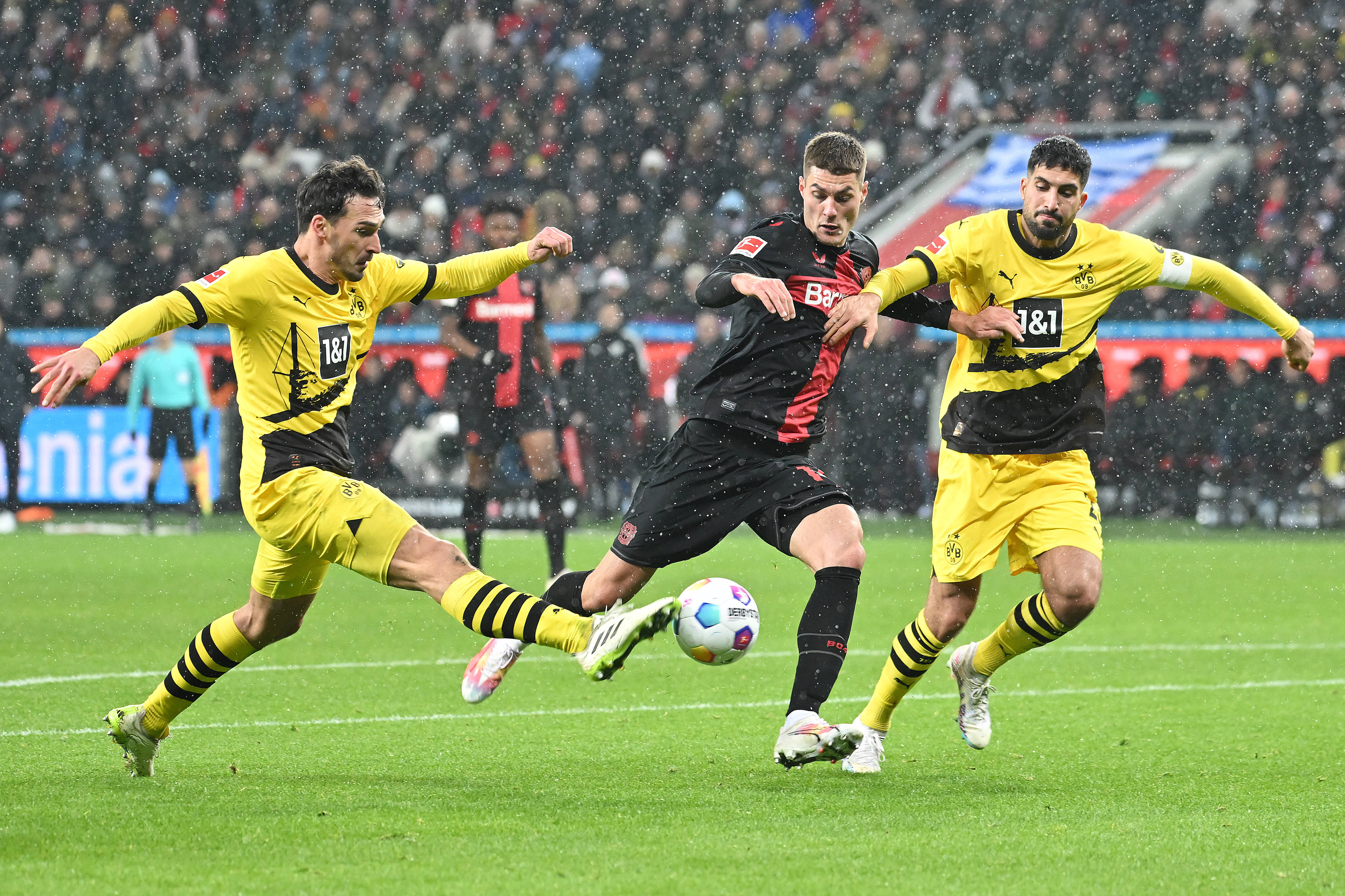 球队全员发威,主场轻松取胜 球队全员发威,主场轻松取胜