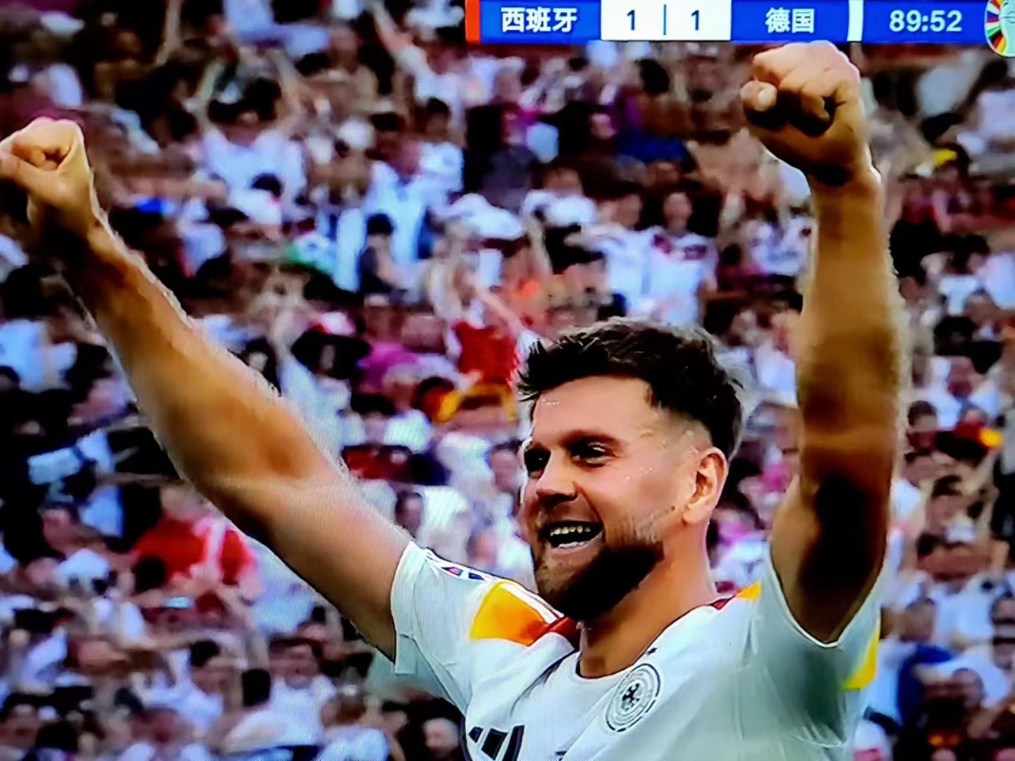 包含实力碾压！球队高分击败对手晋级的词条