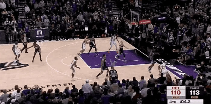 开拓者队击败国王队，客场保持不败