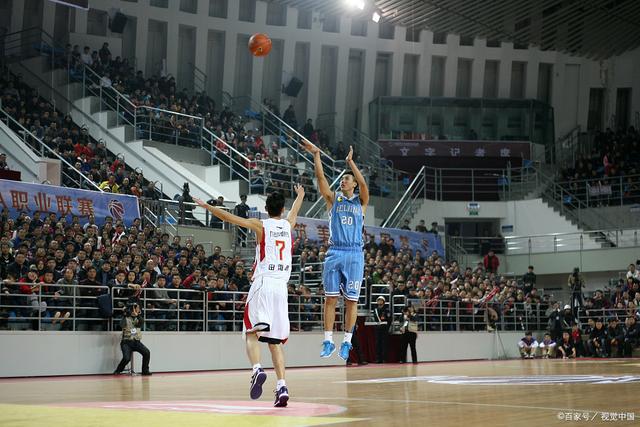 河北队客场发挥出色，取得胜利的简单介绍