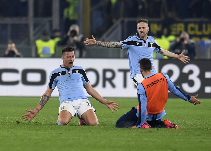 包含尤文图斯逆转获胜，稳坐积分榜第二的词条