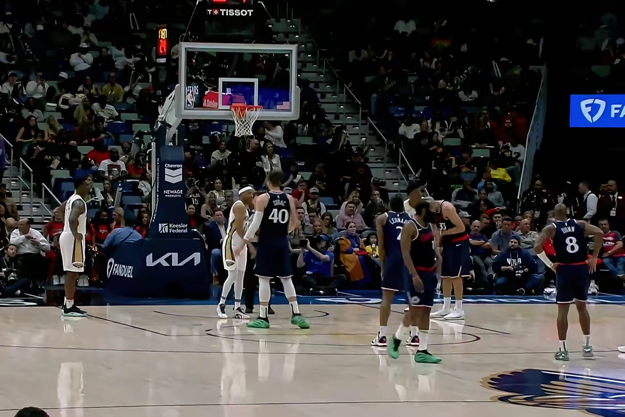 鹈鹕逆转福建队，伦纳德扛起全队的简单介绍