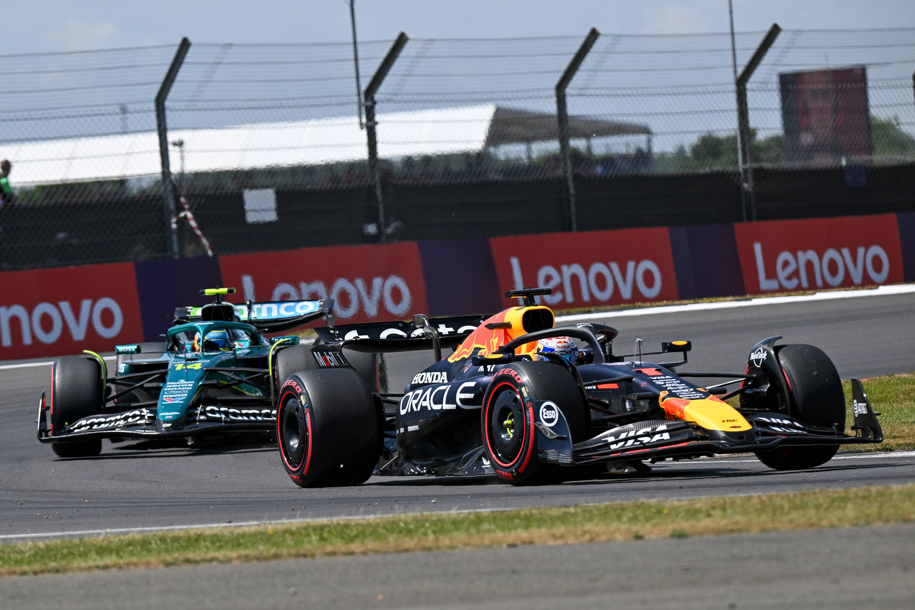 索伯车队碾压梅赛德斯，拉塞尔状态火热的简单介绍