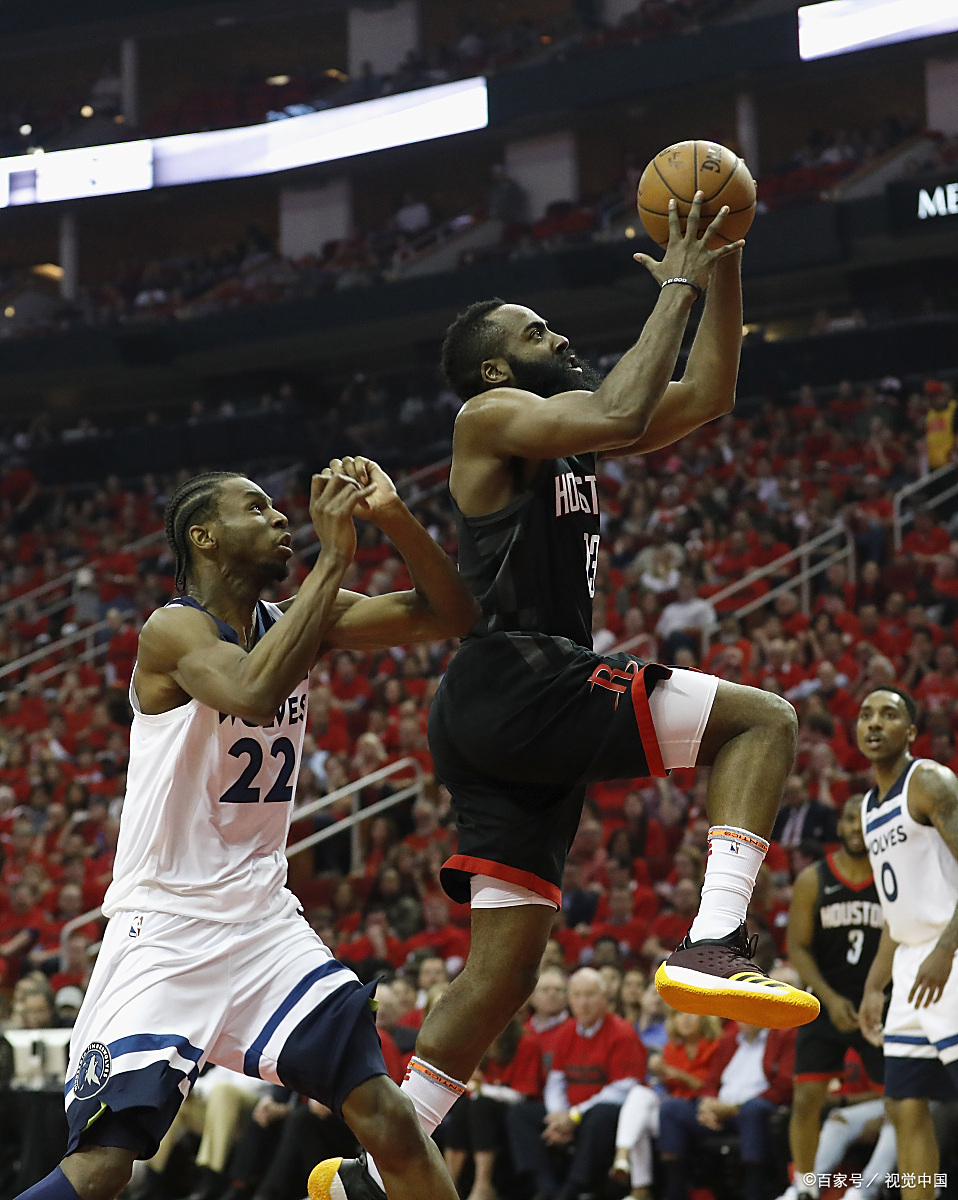 包含雷霆完胜步行者，武切维奇统治全场的词条