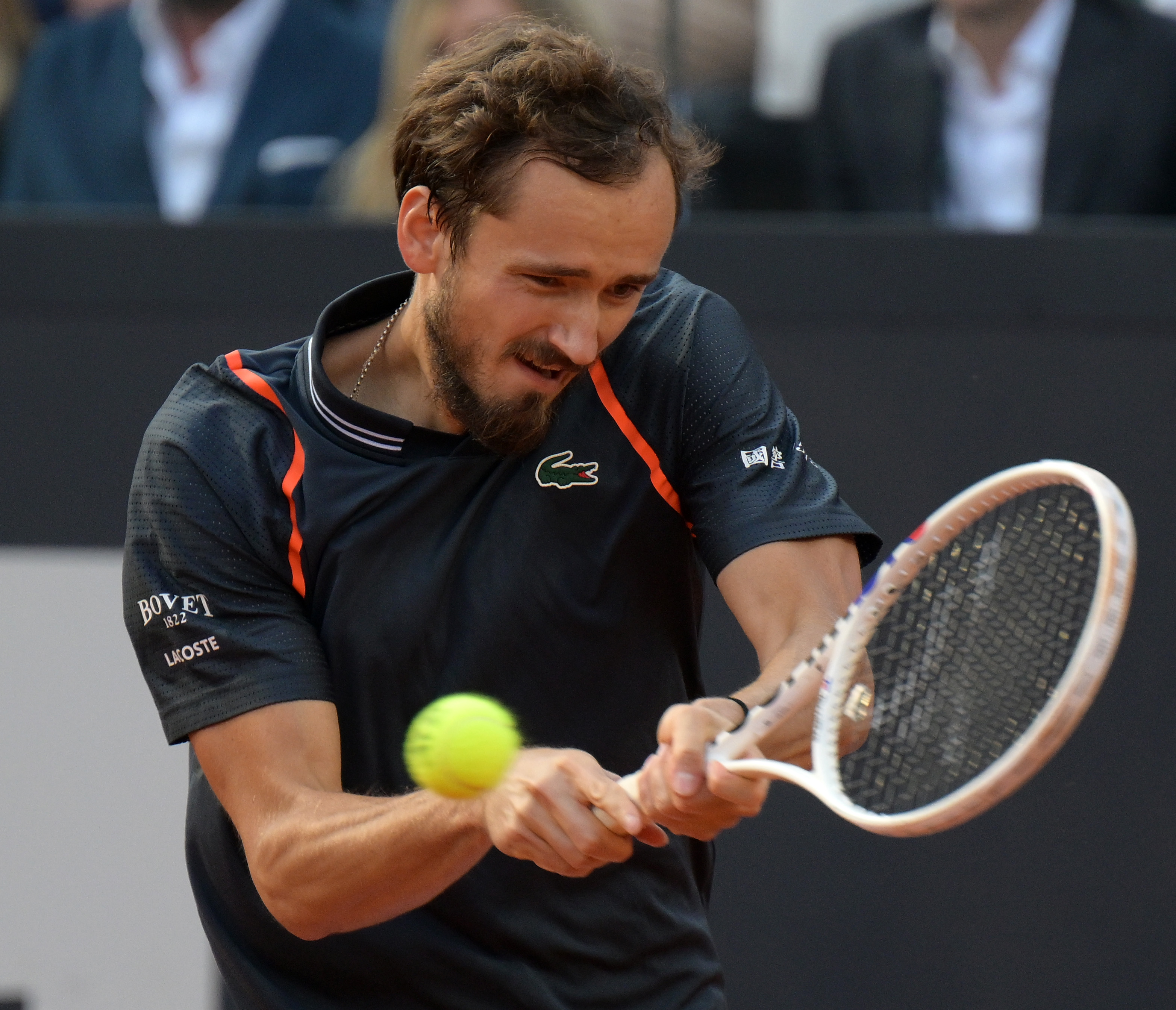 拉沃尔杯横扫联合杯,梅德韦杰夫点燃赛场的简单介绍 拉沃尔杯横扫联合杯,梅德韦杰夫点燃赛场的简单介绍