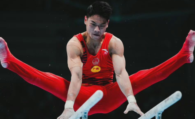 体操队伍出色表现，摘取宝石奖牌