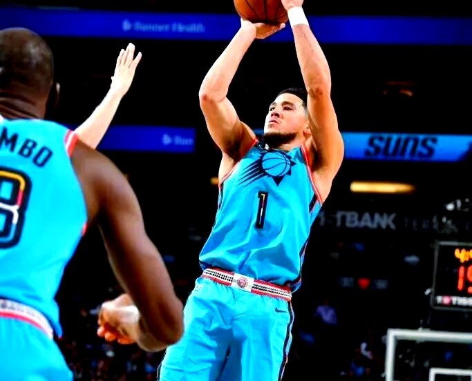 国王逆转灰熊,布克关键制胜 国王逆转灰熊,布克关键制胜