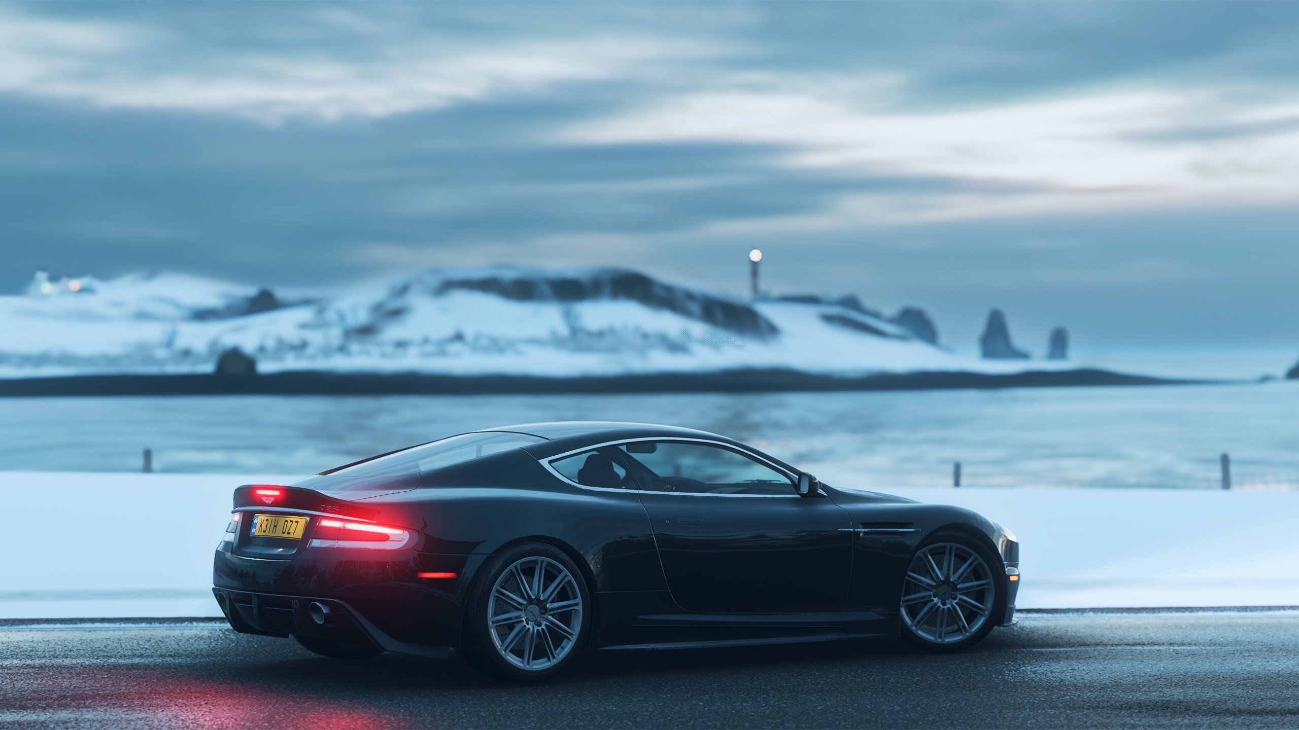 当条纹衫遇上红土,奥亚尔萨瓦尔在虚拟对决中的真实统治